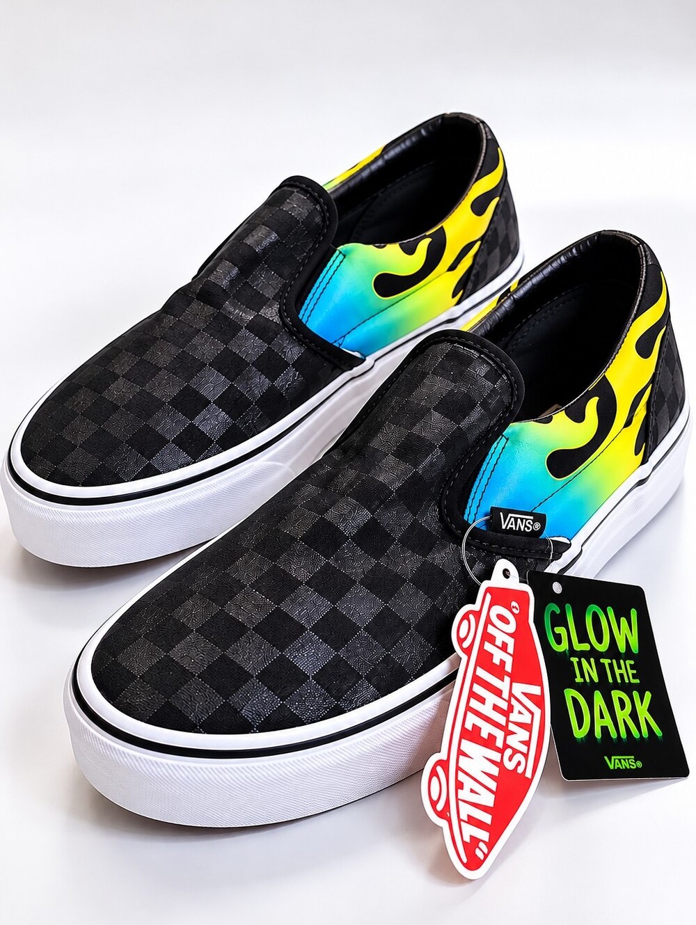 Vans Classic Slip-On Glow In The Dark Flame Checkerboard Juniors 7 NWT